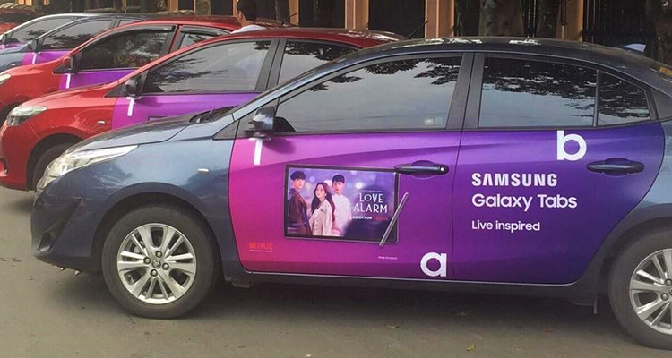 Samsung Outfits Select Grab Cars With Samsung Galaxy Tabs